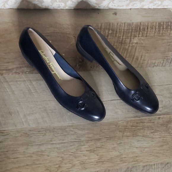 SALVATORE FERRAGAMO RARE DRK BLUE 3D LOGO HEELS - Picture 4 of 9